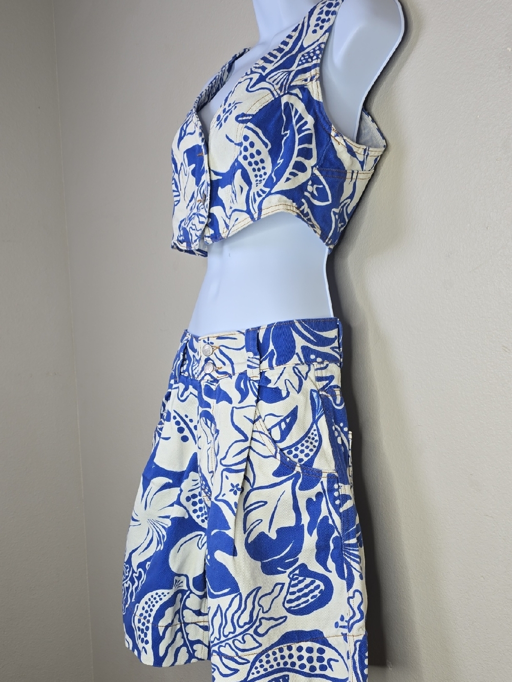 Farm Rio Denim  Blue & White Tropical Two-Piece Crop Top and Shorts Set Size S - Picture 5 of 14